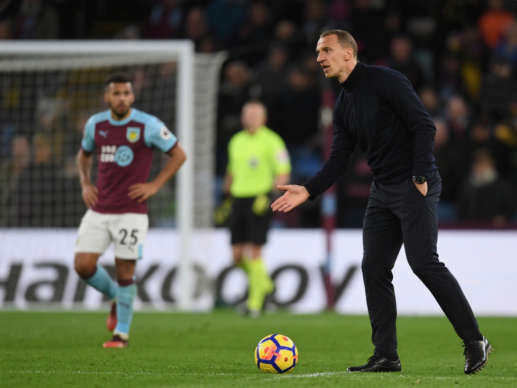 比如他在比 比如他在比